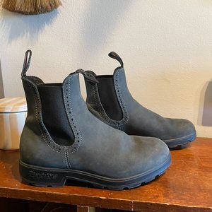 1630 Blundstone Boots (Rustic Black)